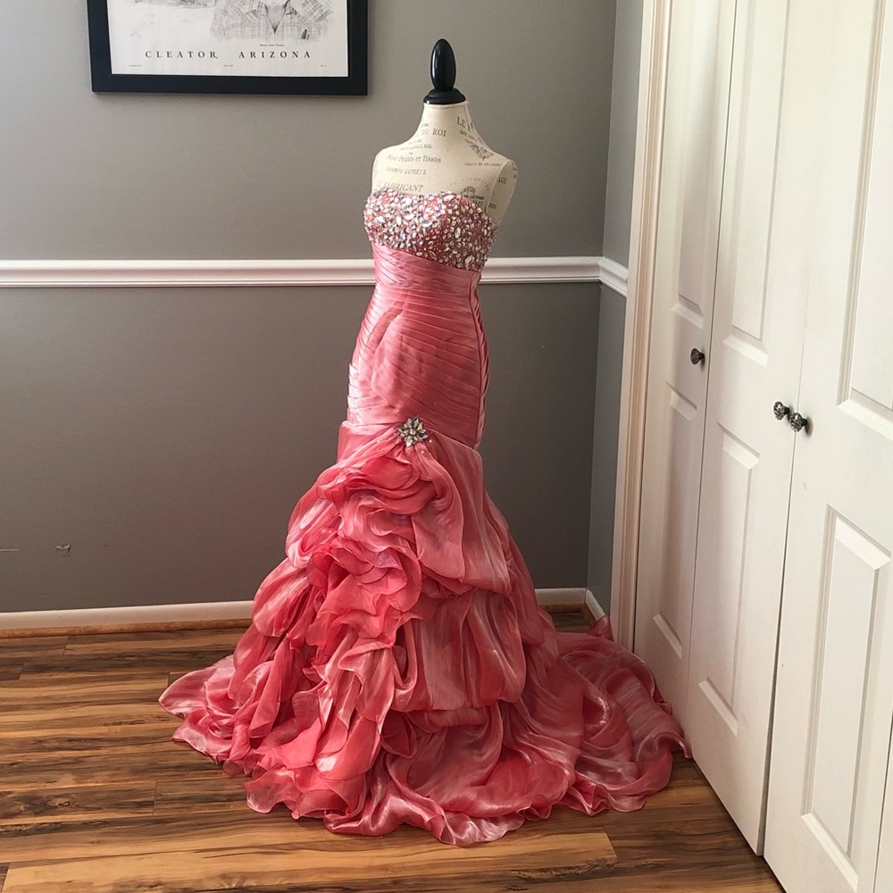 NEW TIFFANY DESIGNS SZ 4 CORAL SATIN ORGANZA BEADED CORSET FORMAL EVENING GOWN - Picture 2 of 15